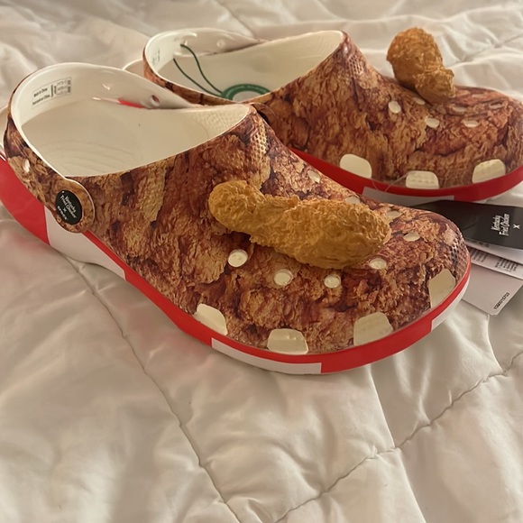New KFC Crocs - Picture 2 of 10